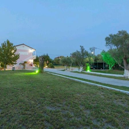 Eleni Studios & Apartments Алікес Екстер'єр фото