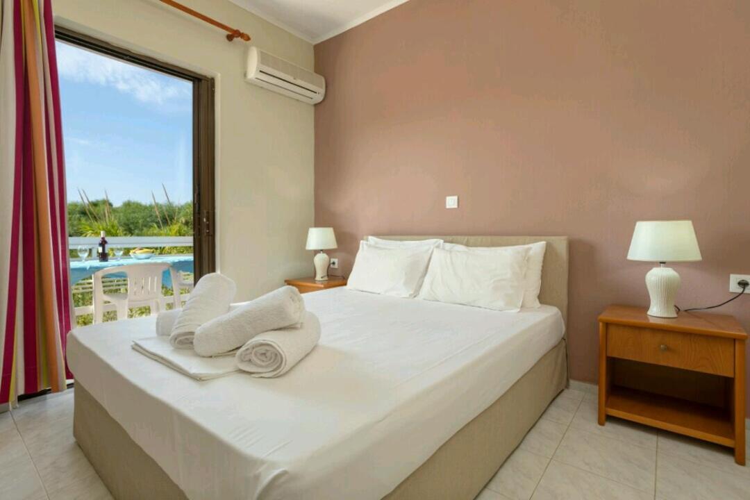 Eleni Studios & Apartments Алікес Екстер'єр фото