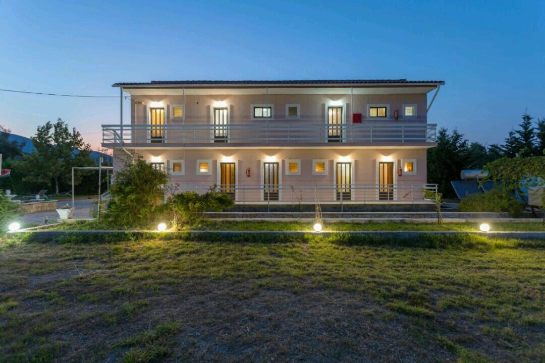 Eleni Studios & Apartments Алікес Екстер'єр фото