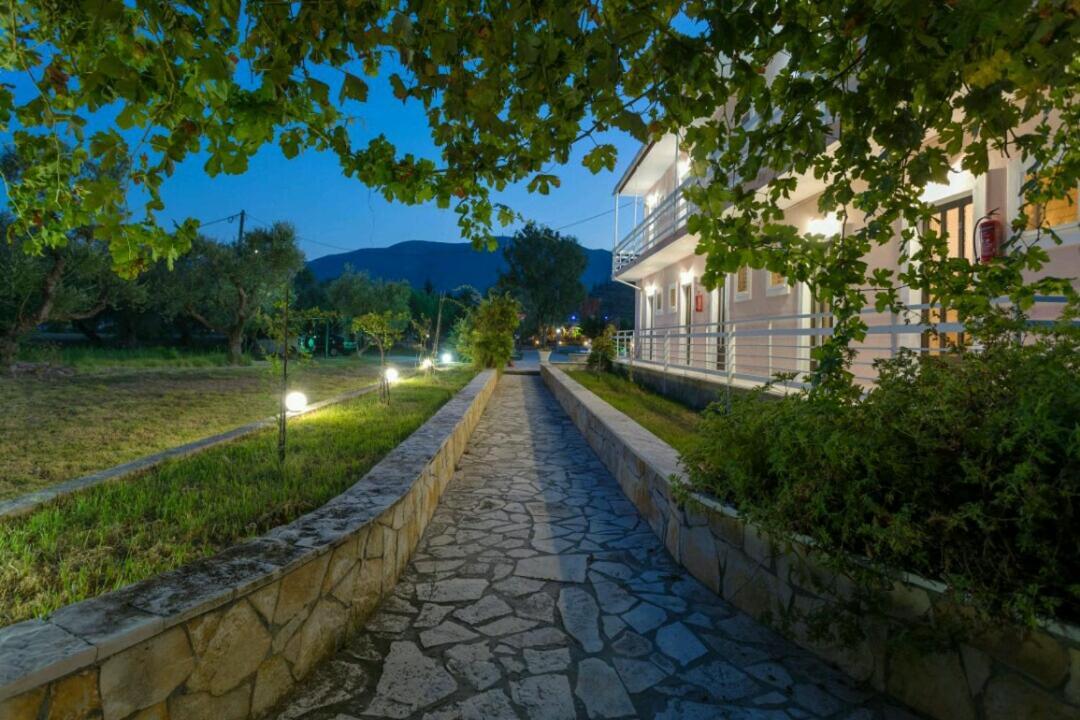 Eleni Studios & Apartments Алікес Екстер'єр фото